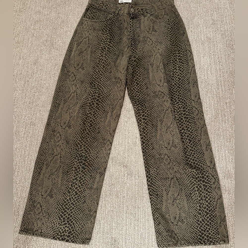 Zara Printed Baggy Midrise Jeans